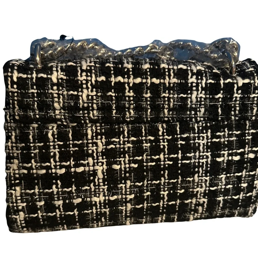 Badgley Mischka black & white tweed with silver tone hardware & heavy chain NWT - Picture 2 of 7